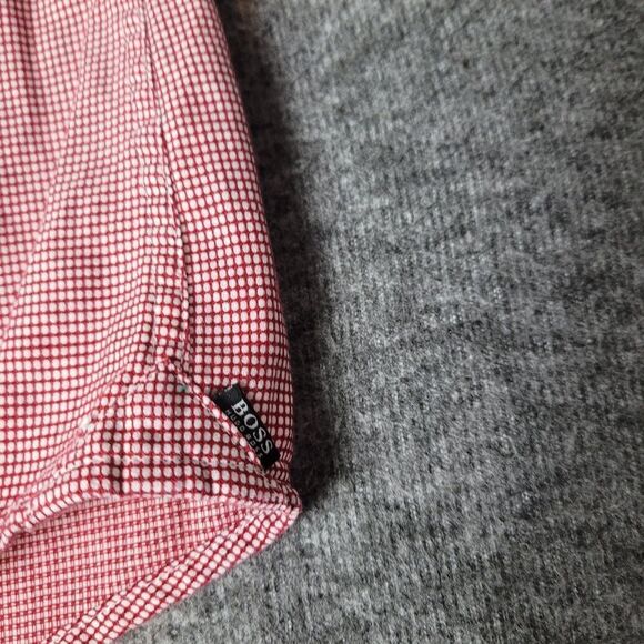Hugo Boss Slim Fit Men's Size XL Button Down Cotton Shirt Red & White Dot Print - Picture 5 of 10